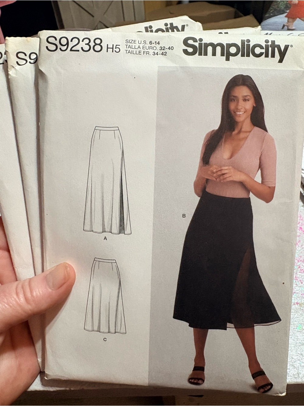 BN UNCUT SIMPLICITY 9238 H5 SKIRT SEWING PATTERNS